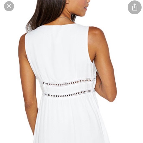 White Sadie and Sage dress - Picture 2 of 4